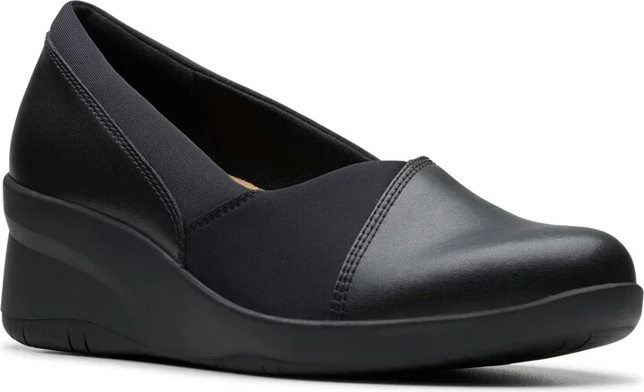 Clarks Suttyn Walk Wedge SlipOn