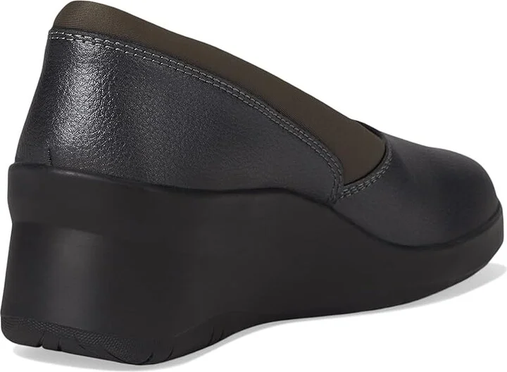 Clarks Suttyn Walk Women's Flat Shoes Dark Pewter Metallic Leather : 9 B - Medium, Leather/Rubber - Image 4