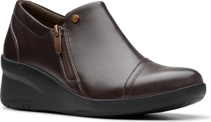 Clarks Suttyn Zip Wedge SlipOn