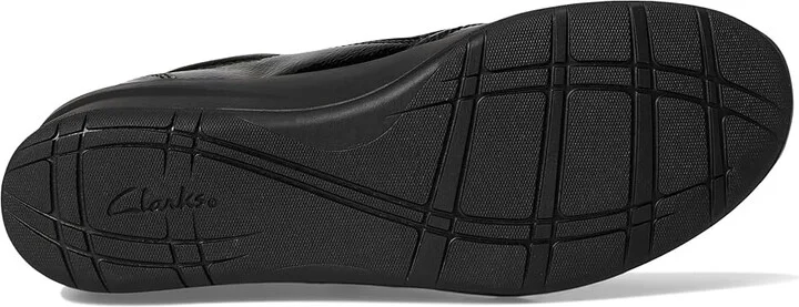 Clarks Suttyn Zip Women's Flat Shoes Black Crinkle Patent Synthetic : 12 B - Medium, Leather/Rubber - Image 3