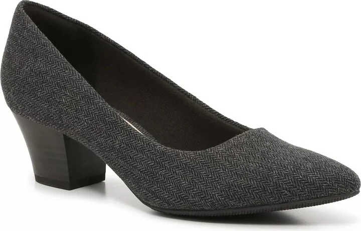 Clarks Teresa Step Pump