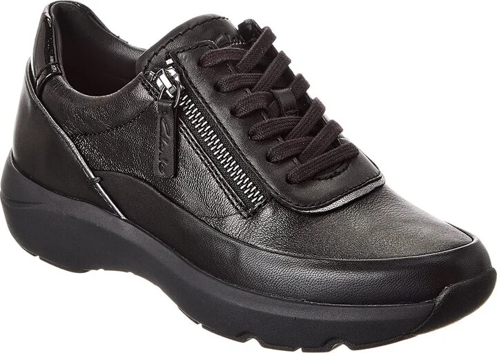 Clarks Tivoli Zip Leather Sneaker