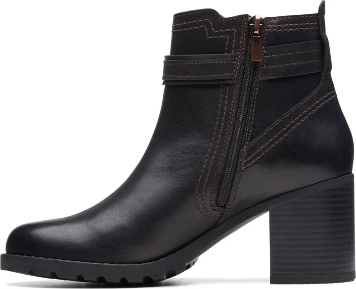 Clarks Unisex Leda Strap Sneaker