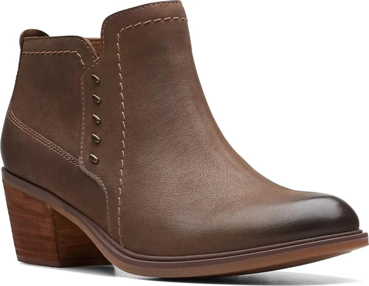 Clarks Unisex Neva Lo Sneaker
