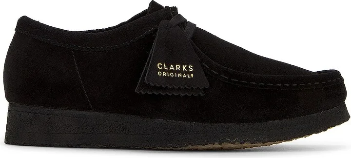 Clarks Wallabee in Black