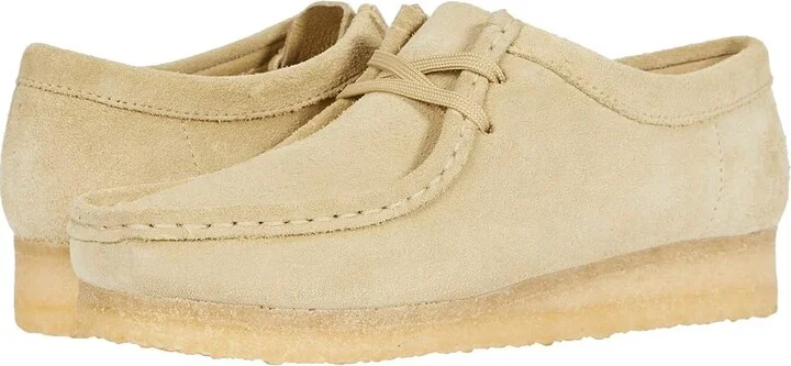 Clarks Wallabee Women's Lace up casual Shoes Maple Suede 1 : 8.5 B - Medium, Leather