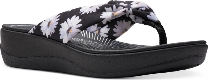 Clarks Women's Arla Glison Slip-On Platform Wedge Sandals