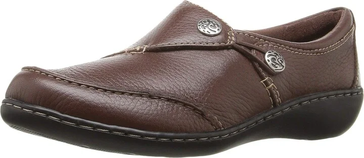 Clarks womens Ashland Lane Q Slip On Loafer
