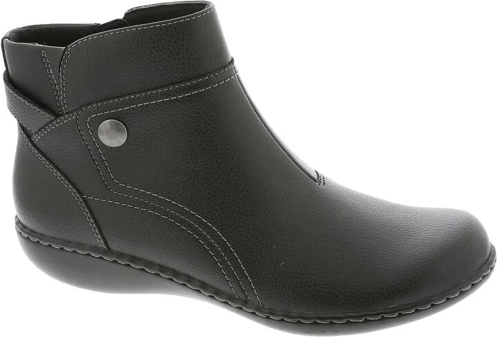Clarks Women's Ashland Mabel Ankle Boot