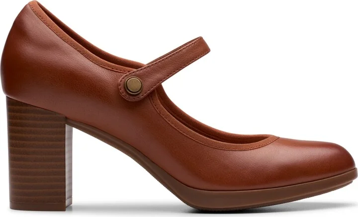 Clarks Women's Bayla Lily Riptape Dress Pumps - Image 6