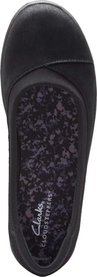 Clarks Women's Breeze Ayla Round-Toe Slip-On Flats - Image 4