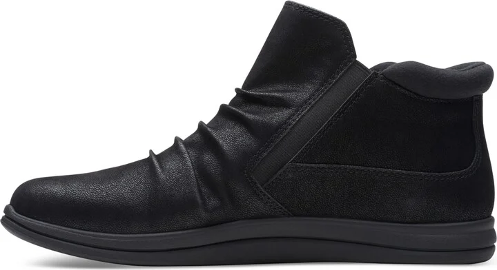 Clarks Women's Breeze Range Ruched Ankle Booties - Image 2