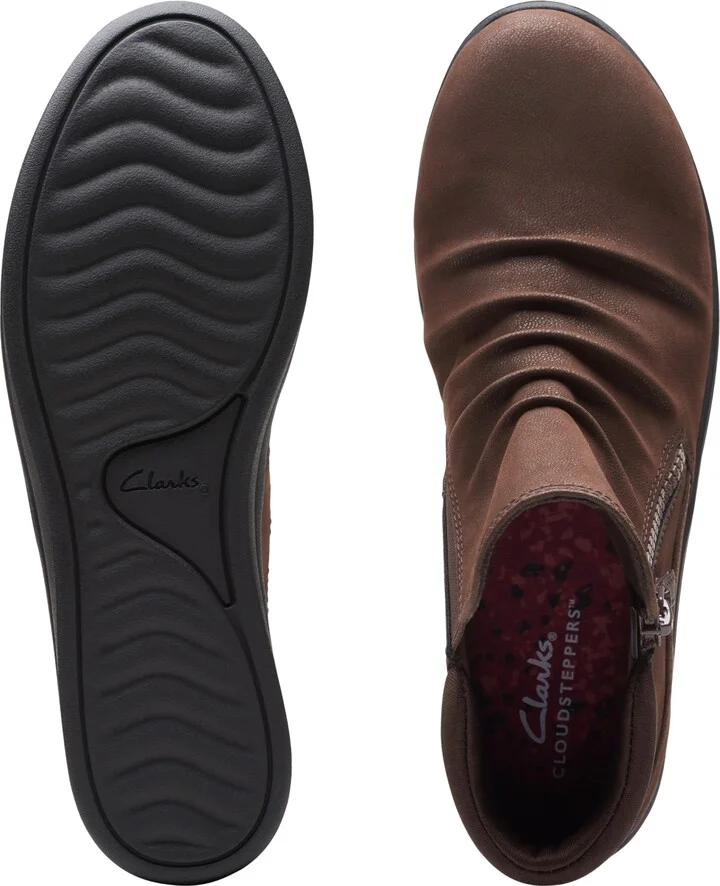 Clarks Women's Breeze Range Ruched Ankle Booties - Image 9