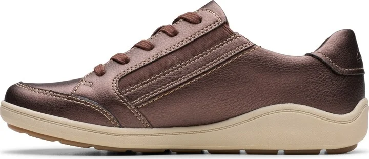 Clarks Women's Bryianne Bayla Round Toe Sneakers - Image 5
