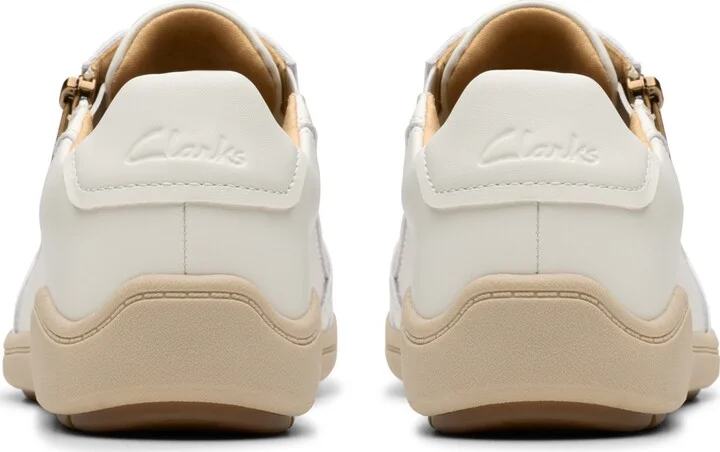 Clarks Women's Bryianne Bayla Round Toe Sneakers - Image 7