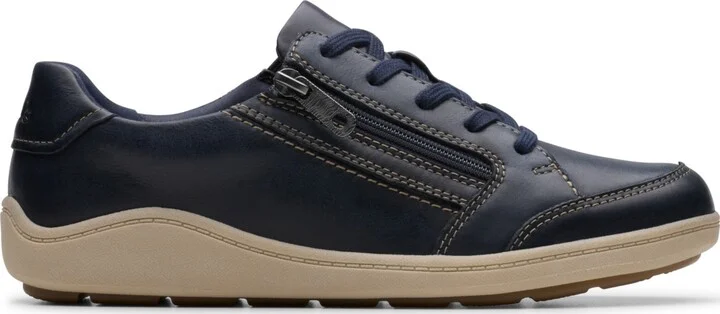 Clarks Women's Bryianne Bayla Round Toe Sneakers - Image 10