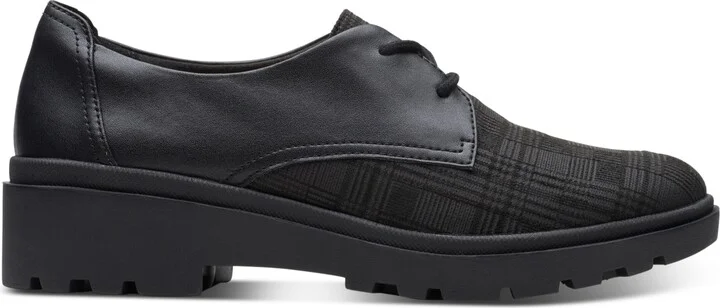 Clarks Women's Calla Ruby Lace-Up Flats - Image 2