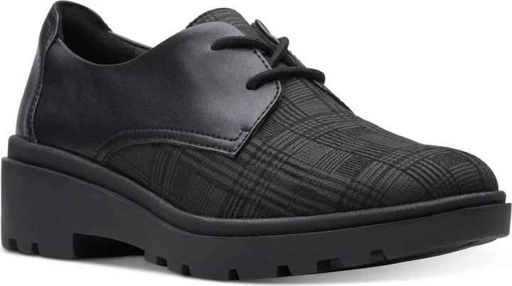 Clarks Women's Calla Ruby Lace-Up Flats