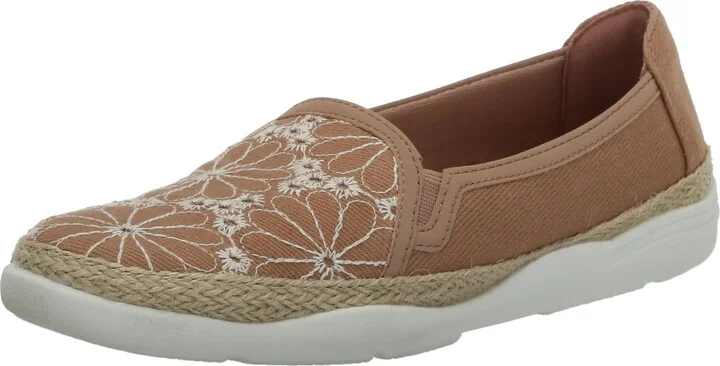 Clarks Women's Caroline Carly Mary Jane Flat