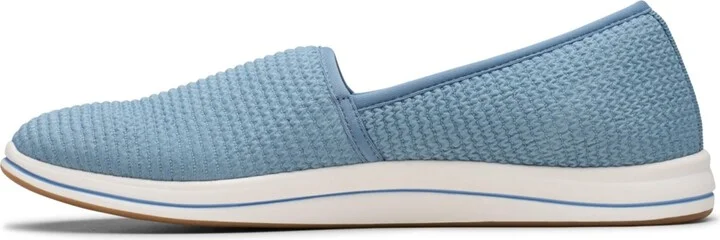 Clarks Women's Cloud Steppers Breeze Stretch Closed Toe Shoes - Image 8