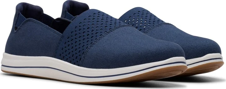 Clarks Women's Cloud Steppers Breeze Vibe Flat Shoes - Image 10