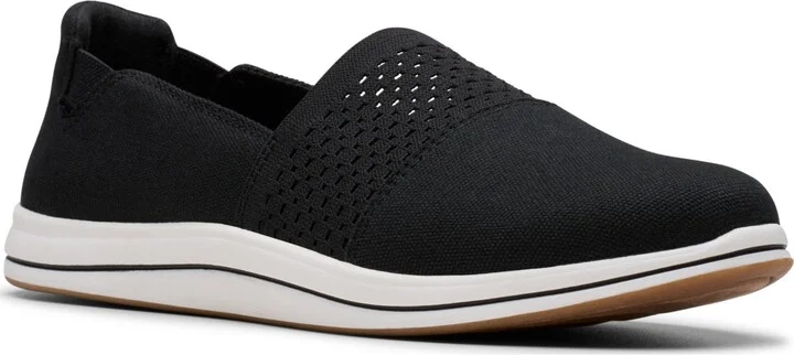 Clarks Women's Cloud Steppers Breeze Vibe Flat Shoes
