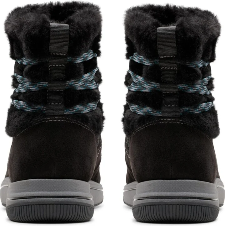 Clarks Women's Cloudsteppers Breeze Cozy Boots - Image 8