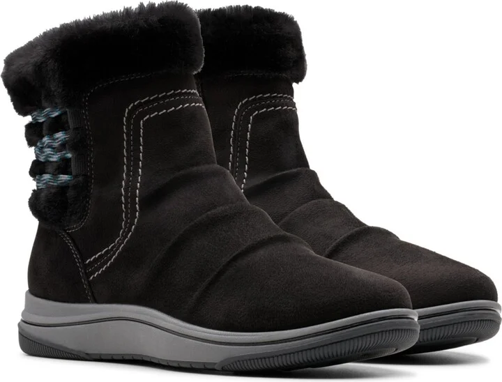 Clarks Women's Cloudsteppers Breeze Cozy Boots - Image 10