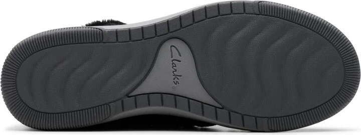 Clarks Women's Cloudsteppers Breeze Cozy Boots - Image 11