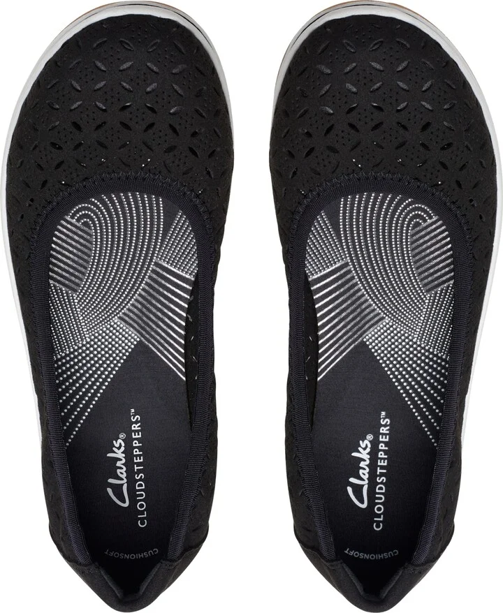 Clarks Women's Cloudsteppers Breeze Roam Perfed Flats - Image 4