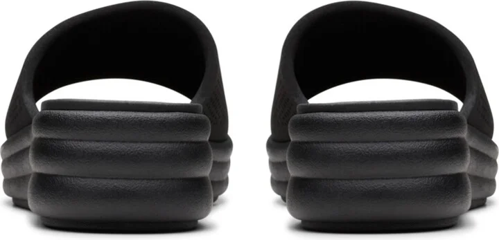 Clarks Women's Cloudsteppers Drift Twist Slip-On Sandals - Image 8