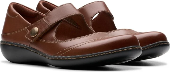 Clarks Women's Collection Ashland Elayne Closed Toe Shoes - Image 10