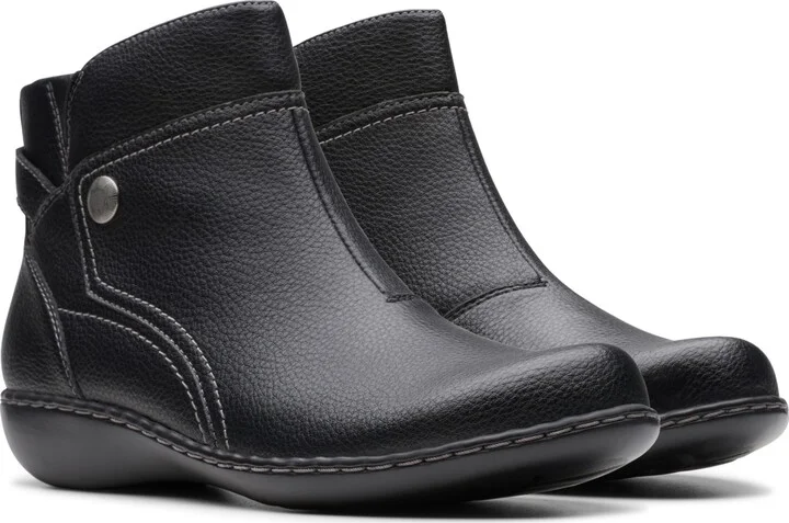 Clarks Women's Collection Ashland Mabel Flat Boots - Image 5