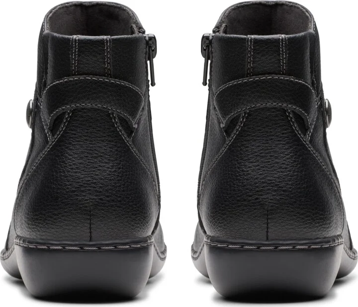 Clarks Women's Collection Ashland Mabel Flat Boots - Image 6