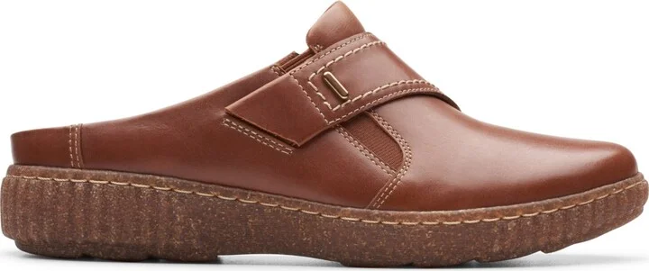 Clarks Women's Collection Caroline Bay Clogs - Image 2
