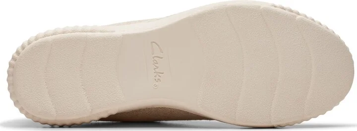 Clarks Women's Collection Caroline Echo Slip On Sneakers - Image 4