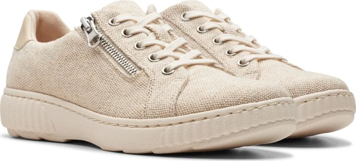 Clarks Women's Collection Caroline Echo Slip On Sneakers - Image 5