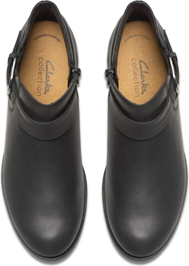 Clarks Women's Collection Charlten Rae Boots - Image 5