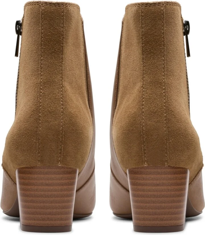 Clarks Women's Collection Ellanie Vibe Boots - Image 3