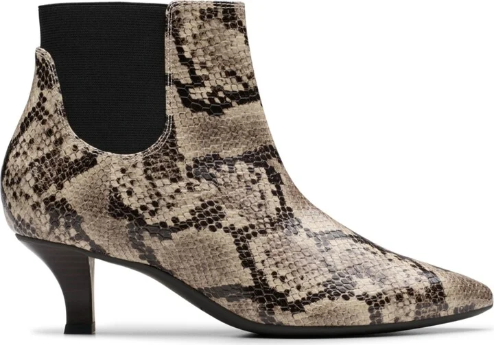 Clarks Women's Collection Kepley Erin Boots - Image 2