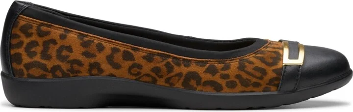 Clarks Women's Collection Meadow Rose Shoes - Image 2