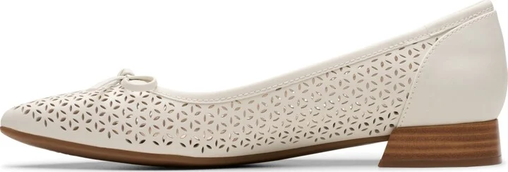 Clarks Women's Collection Natalyn Step Ballet Flats - Image 3