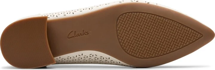 Clarks Women's Collection Natalyn Step Ballet Flats - Image 4
