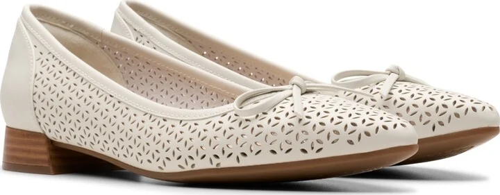 Clarks Women's Collection Natalyn Step Ballet Flats - Image 5