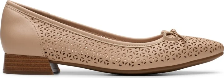 Clarks Women's Collection Natalyn Step Ballet Flats - Image 7