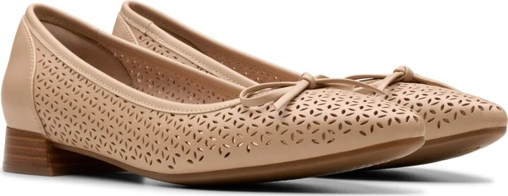 Clarks Women's Collection Natalyn Step Ballet Flats - Image 10