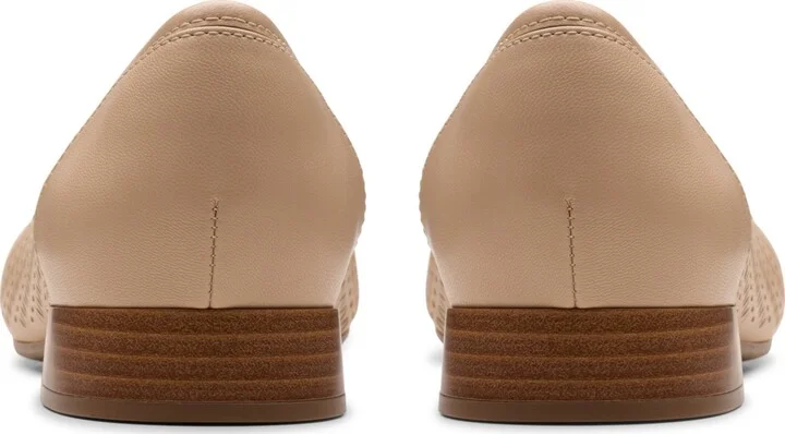 Clarks Women's Collection Natalyn Step Ballet Flats - Image 11