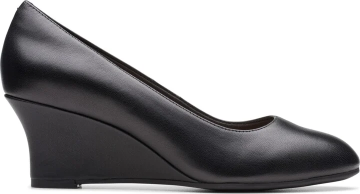 Clarks Women's Collection Olivette Cultured Pearl Pumps - Image 2