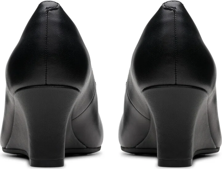 Clarks Women's Collection Olivette Cultured Pearl Pumps - Image 3