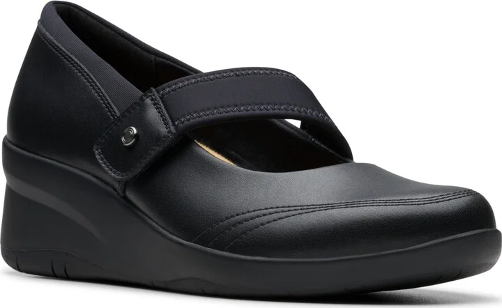 Clarks Women's Collection Suttyn May Shoes